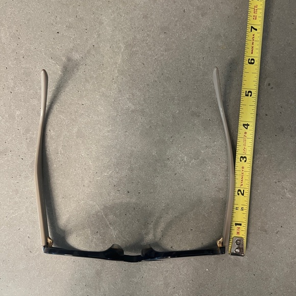 Prada prescription eyeglasses - Picture 4 of 5